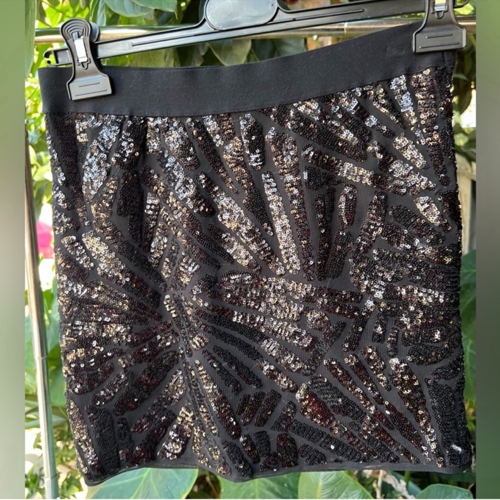Bcbgmaxazria sequin mini skirt